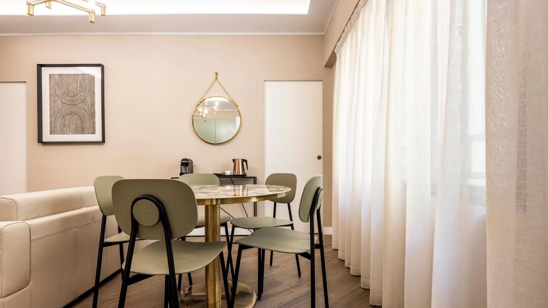 Apartamento Van Gogh Golden House Next To Duomo Milán